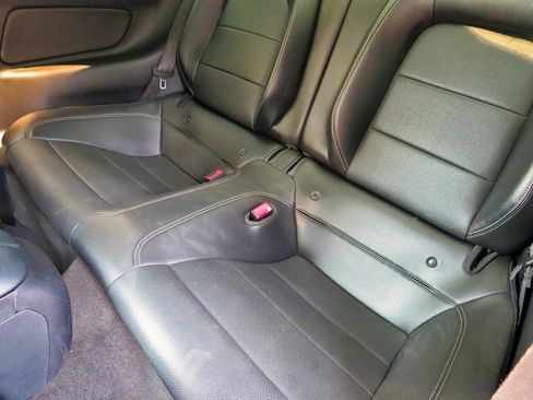 Used 2018 Ford Mustang GT Premium RWD image 30