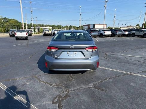 Used 2022 Toyota Corolla LE FWD image 6