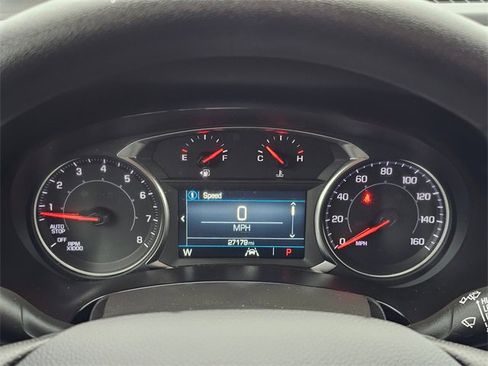 Used 2024 GMC Terrain SLE image 18