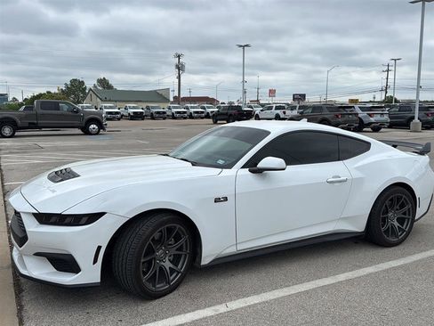 Used 2024 Ford Mustang Premium image 2