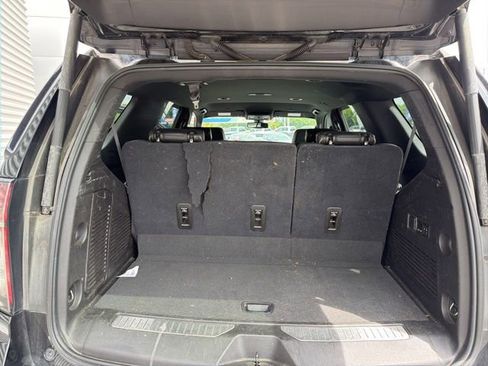 Used 2021 Chevrolet Tahoe Premier RWD image 12