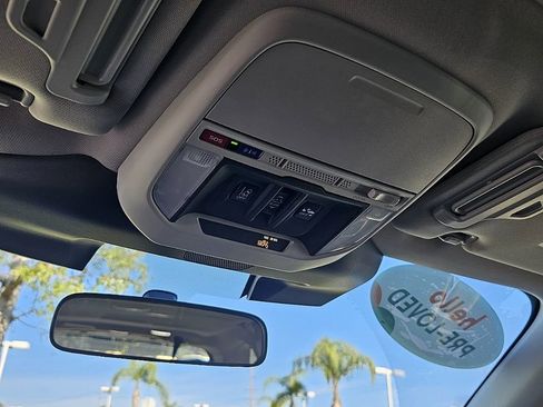 Used 2023 Subaru Forester Premium image 27