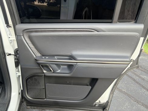 Used 2022 Rivian R1S Launch Edition AWD/4WD image 40