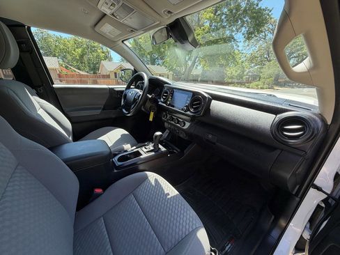 Used 2023 Toyota Tacoma SR AWD/4WD image 18