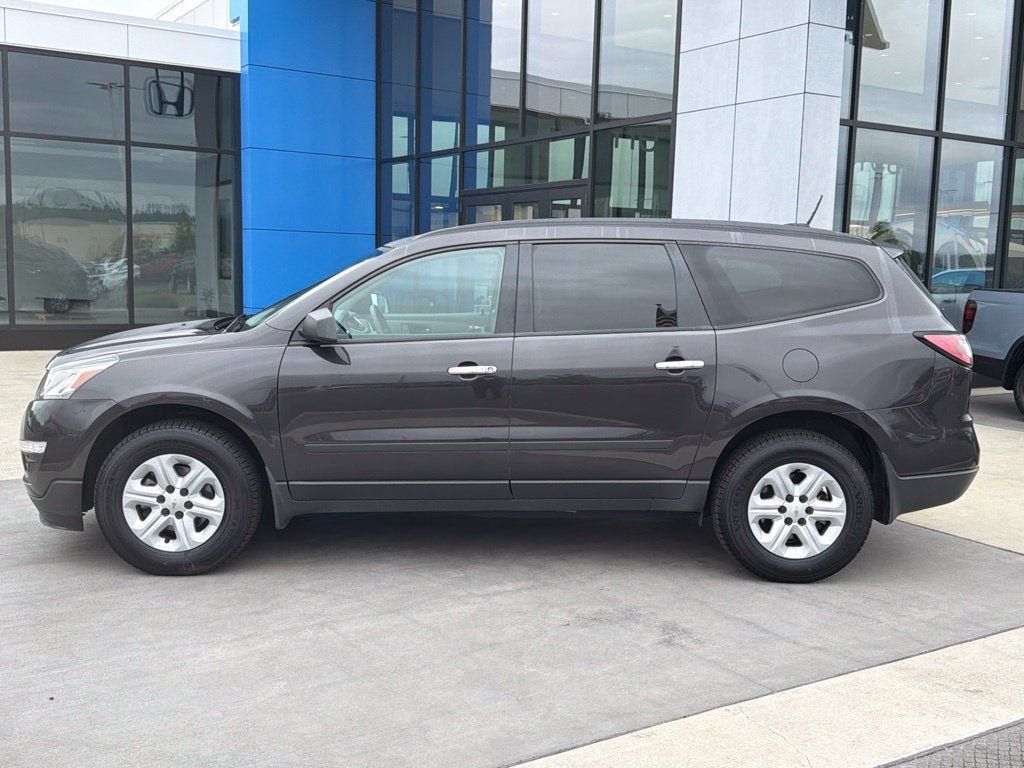 Used 2017 Chevrolet Traverse LS FWD image 9