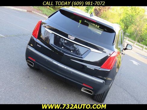 Used 2017 Cadillac XT5 Luxury w/ Driver Awareness Package AWD/4WD image 18