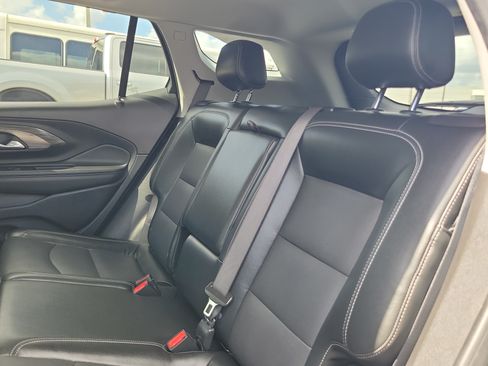 Used 2024 GMC Terrain SLT FWD image 15