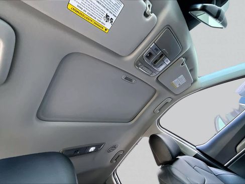 Used 2022 Kia Telluride EX w/ EX Premium Package FWD image 14