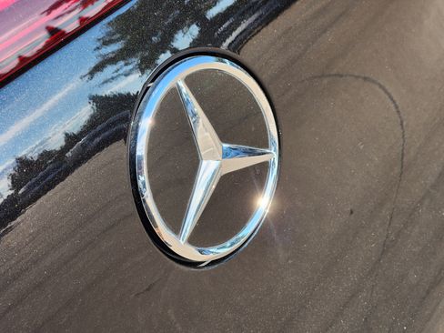 Used 2023 Mercedes-Benz EQE 350+ SUV image 9