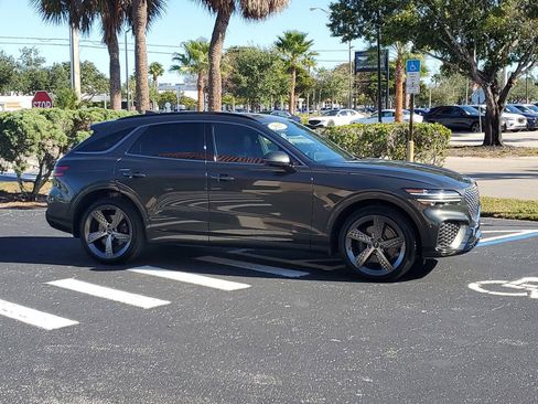 Used 2025 Genesis GV70 2.5T w/ Sport Prestige Package image 2