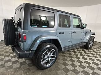 Used 2024 Jeep Wrangler Unlimited w/ Convenience Group AWD/4WD video 2