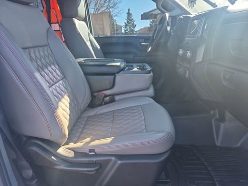 Used 2024 GMC Sierra 2500 Pro w/ Convenience Package image 13