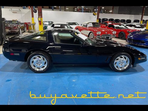 Used 1996 Chevrolet Corvette Coupe RWD image 7