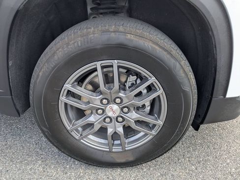 Used 2025 GMC Acadia Elevation FWD image 11