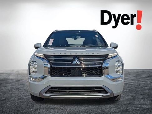 Used 2025 Mitsubishi Outlander SEL image 11