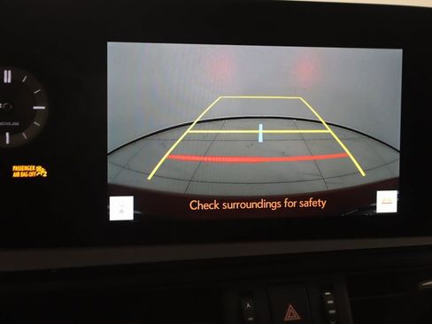 Used 2024 Lexus ES 350 image 9