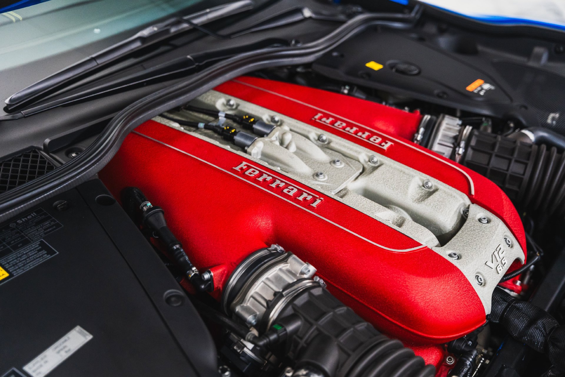 Used 2022 Ferrari 812 GTS RWD image 4