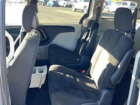 Used 2016 Dodge Grand Caravan SXT w/ Rear Park Assist Package image 9