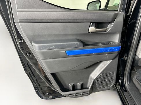 Used 2025 Toyota Tacoma TRD Off-Road image 26