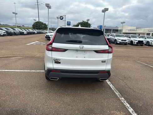 Used 2026 Honda CR-V Sport Touring image 6