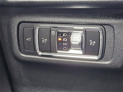 New 2026 Lincoln Corsair Premiere image 21