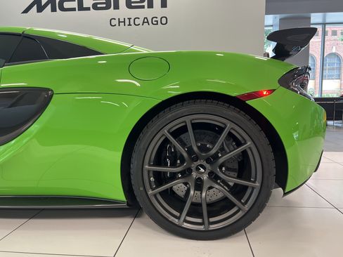 Used 2019 McLaren 570S Spider image 30