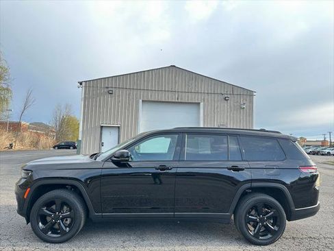 Certified 2023 Jeep Grand Cherokee L Laredo AWD/4WD image 10