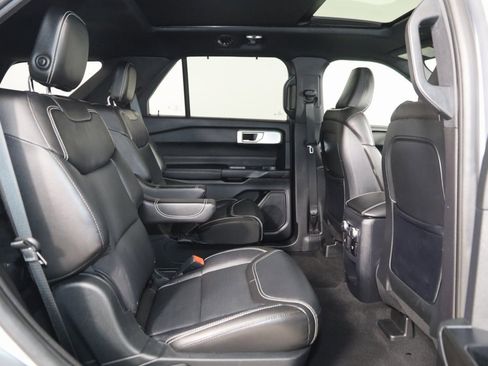 Used 2020 Ford Explorer ST w/ Premium Technology Package image 16