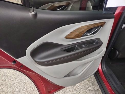 Used 2019 GMC Terrain SLE w/ Driver Convenience Package FWD image 16
