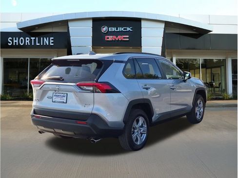 Used 2025 Toyota RAV4 XLE w/ Convenience Package AWD/4WD image 3