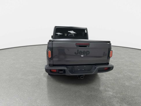 Used 2023 Jeep Gladiator Sport AWD/4WD image 7