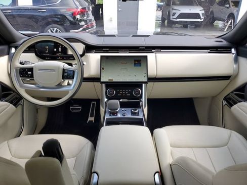 Used 2023 Land Rover Range Rover Long Wheelbase Autobiography AWD/4WD image 10