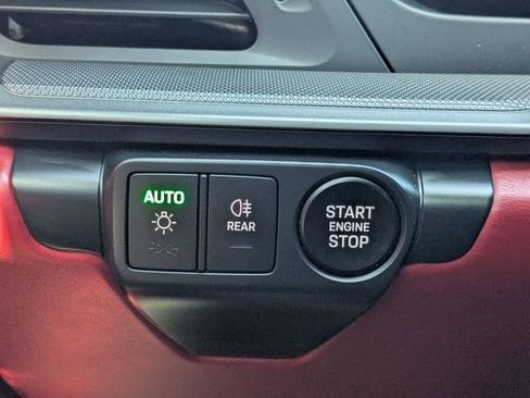 Used 2025 Porsche 911 Carrera image 31