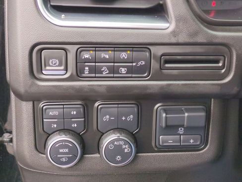 Certified 2022 Chevrolet Tahoe Z71 w/ Z71 Off-Road Package image 18