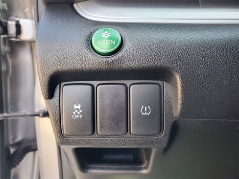 Used 2015 Honda CR-V LX image 20