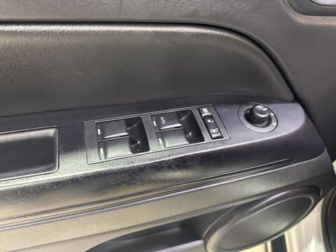 Used 2015 Jeep Patriot High Altitude image 24