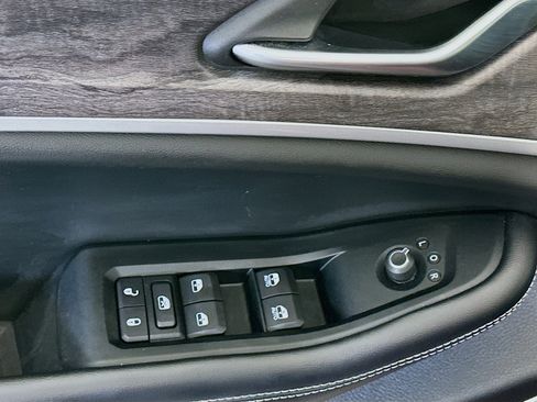 Used 2023 Jeep Grand Cherokee 30th Anniversary image 15