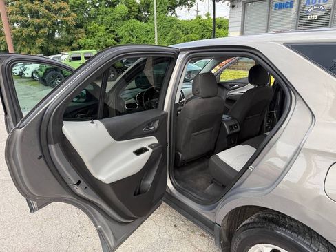 Used 2019 Chevrolet Equinox LT FWD image 12