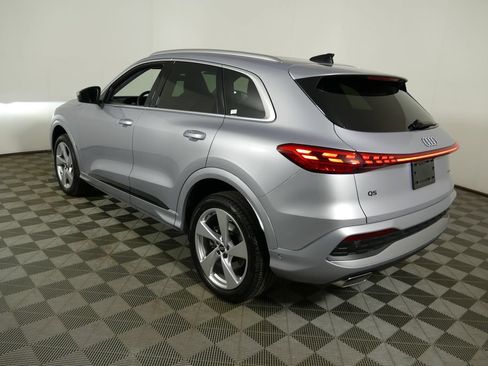 Certified 2025 Audi Q5 Premium AWD/4WD image 5