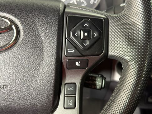 Used 2021 Toyota Tacoma TRD Off-Road w/ Technology Package AWD/4WD image 25