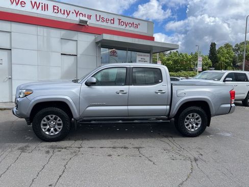 Used 2016 Toyota Tacoma SR5 w/ SR5 Appearance Package (SN) AWD/4WD image 7