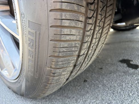 Certified 2022 Mercedes-Benz GLE 350 4MATIC w/ AMG Line Exterior image 12