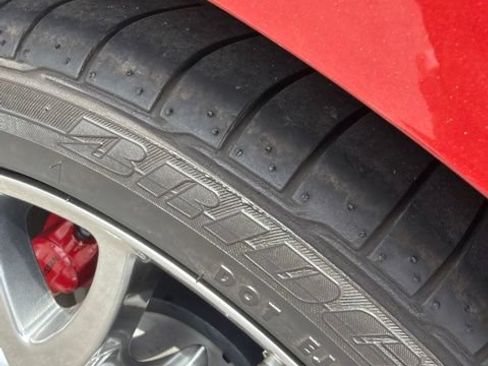 Used 2016 Nissan 370Z Coupe RWD image 7