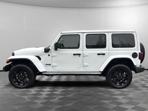 Used 2025 Jeep Wrangler Sahara w/ Safety Group image 5
