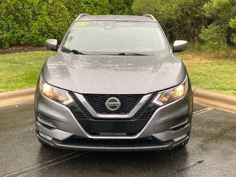 Used 2020 Nissan Rogue Sport SV w/ All-Weather Package FWD image 2