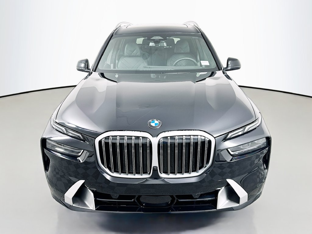 Used 2026 BMW X7 xDrive40i w/ Premium Package AWD/4WD image 2
