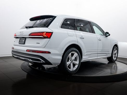 Certified 2023 Audi Q7 3.0T Premium w/ Convenience Package AWD/4WD image 4