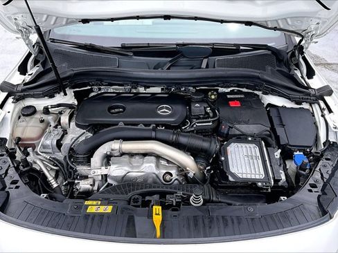 Used 2024 Mercedes-Benz GLA 250 image 11