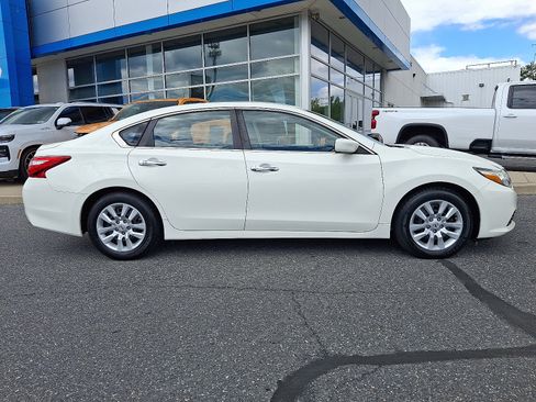 Used 2017 Nissan Altima 2.5 S w/ Power Driver Seat Package FWD image 8