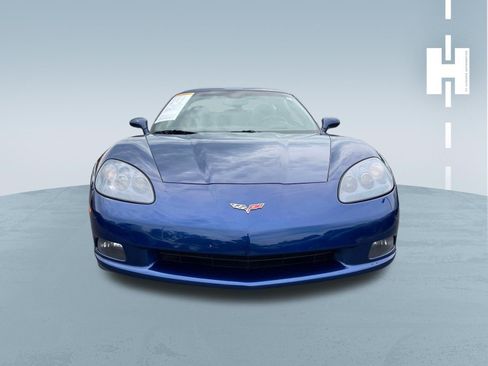 Used 2007 Chevrolet Corvette Coupe w/ Preferred Equipment Group RWD image 2